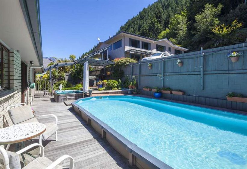 تختخواب و صبحانه Coronet View Apartments