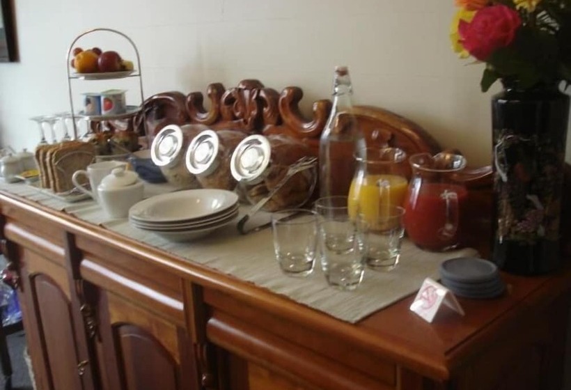 Hazel House Boutique Bed & Breakfast