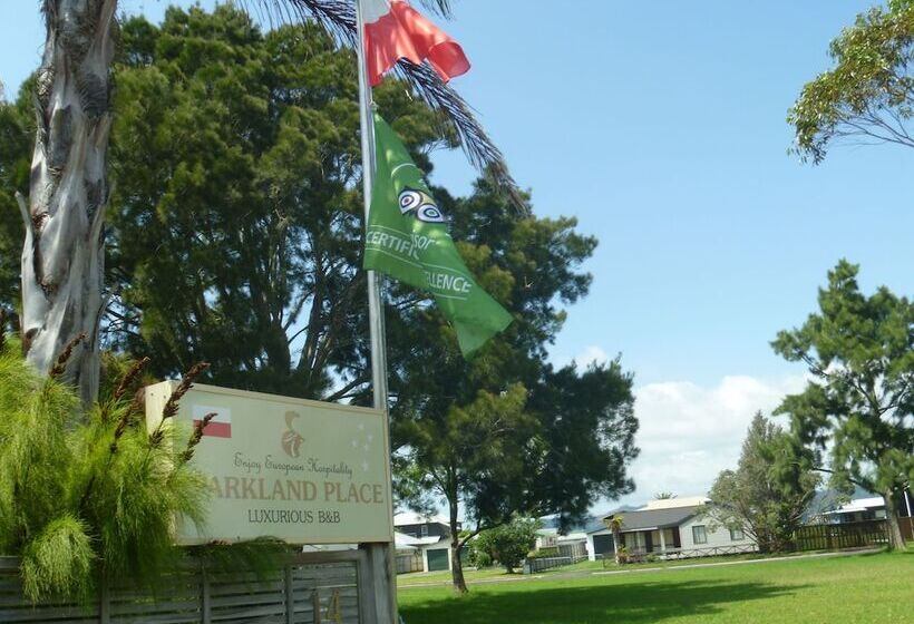 ホテル At Parkland Place B&b