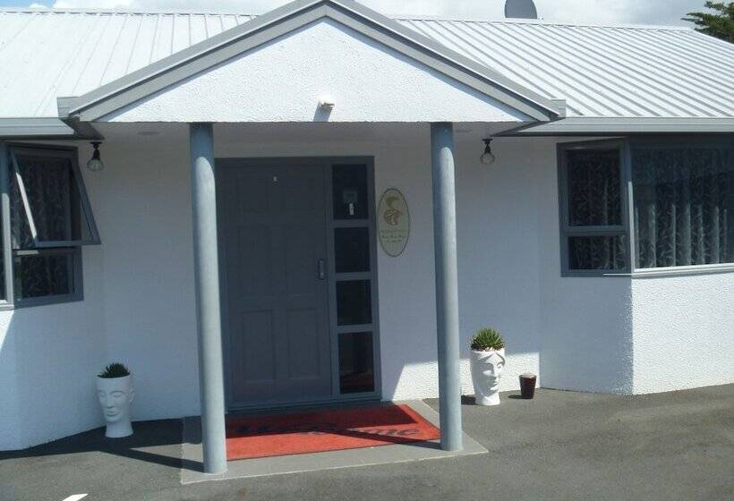 ホテル At Parkland Place B&b