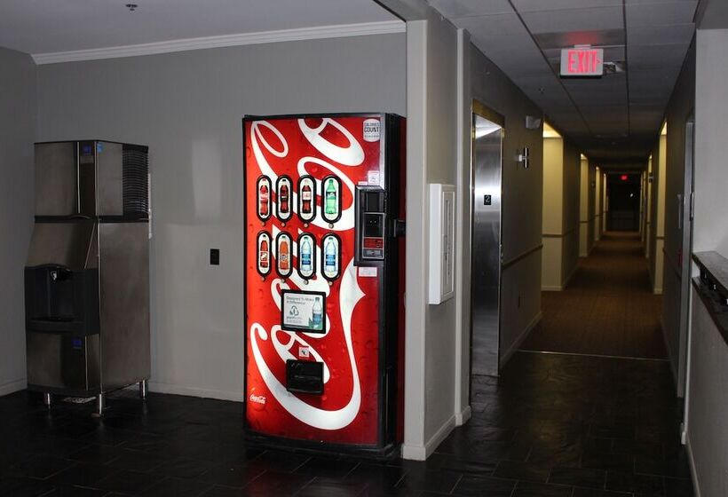 Hotel Baymont By Wyndham Columbus