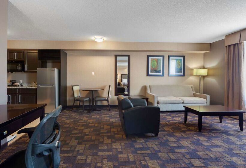 فندق Best Western Plus Fox Creek