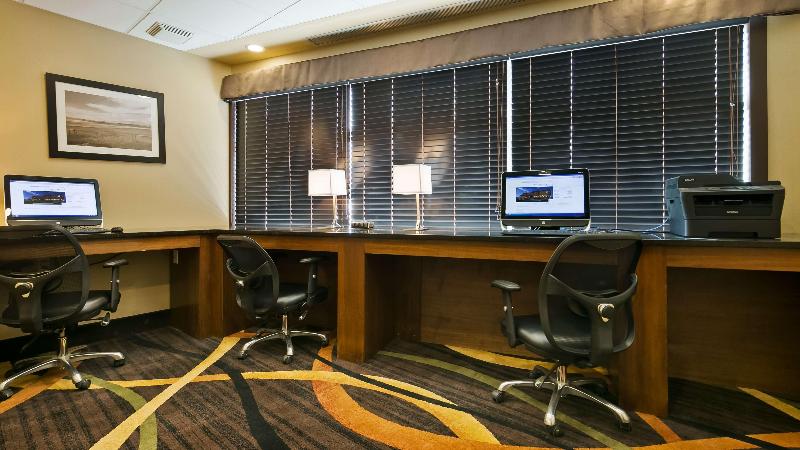 فندق Best Western Plus Fox Creek