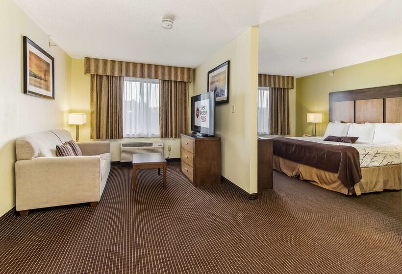 בית מלון כפרי White Pine Inn & Suites