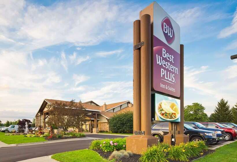 בית מלון כפרי White Pine Inn & Suites