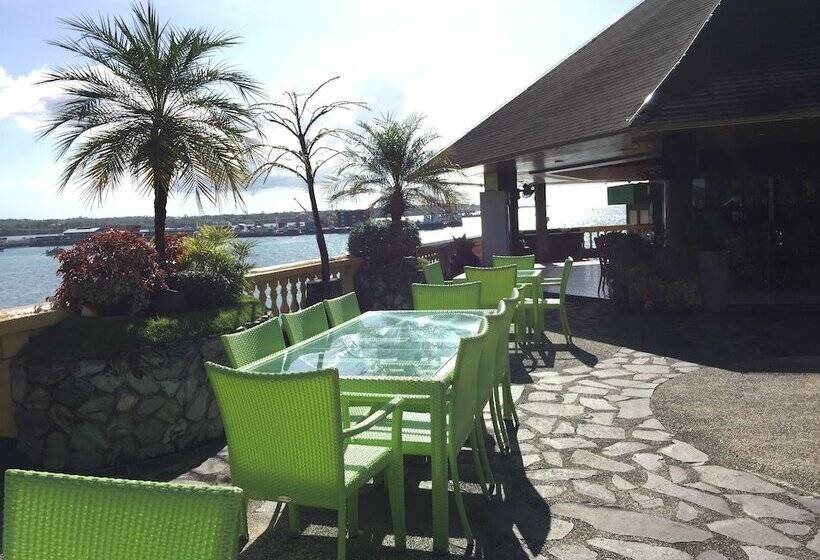 هتل Bohol Tropics Resort