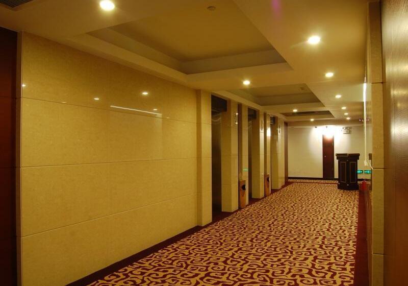 酒店 Celeste Paleace International