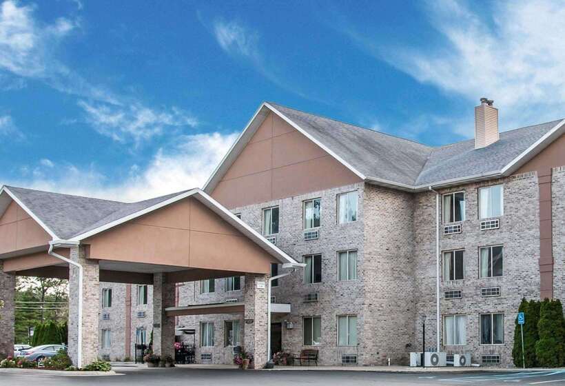 호텔 Comfort Inn Whitehall Near Michigan S Adventure