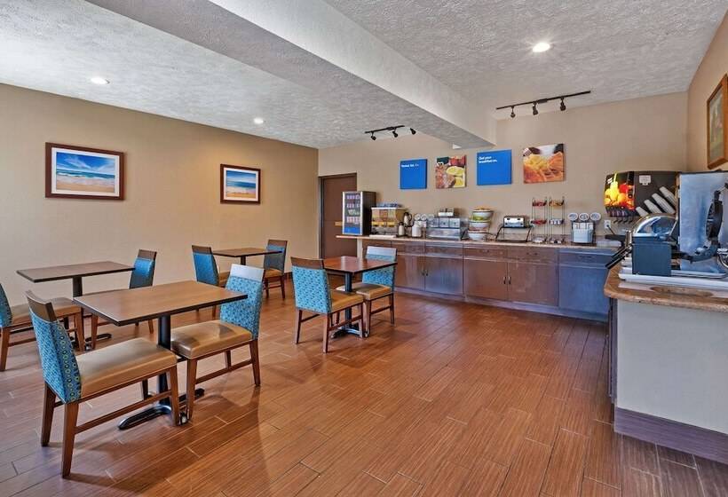 호텔 Comfort Inn Whitehall Near Michigan S Adventure