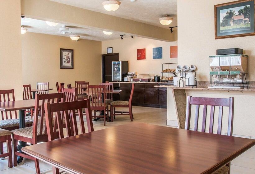 호텔 Comfort Inn Whitehall Near Michigan S Adventure