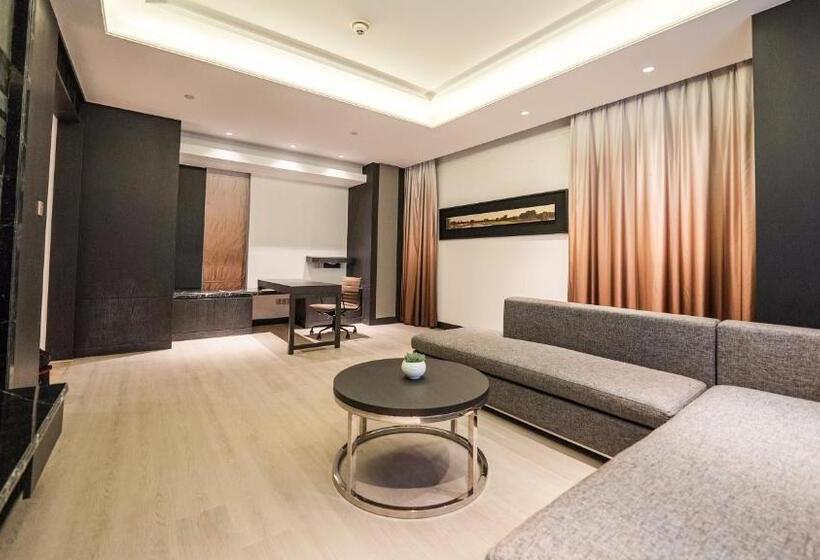 Отель Crowne Plaza Shanghai Anting Auto City