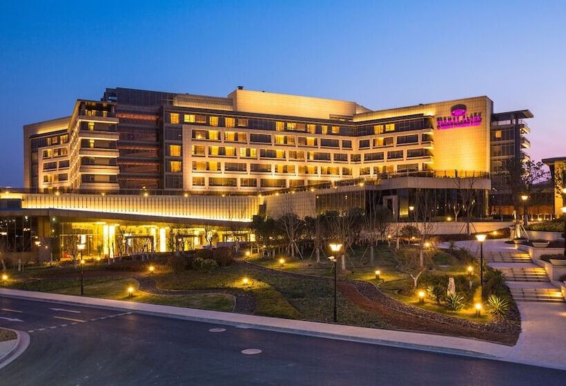 Отель Crowne Plaza Shanghai Anting Auto City