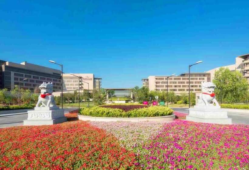 Отель Crowne Plaza Shanghai Anting Auto City