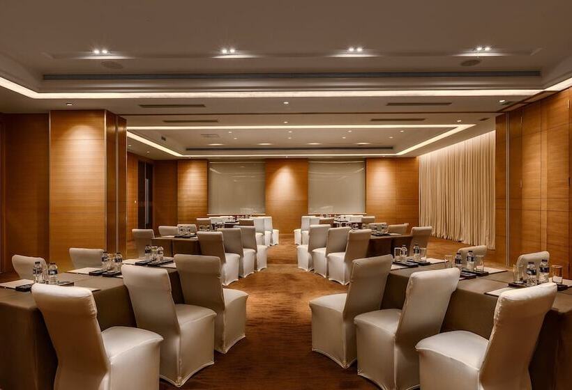 Отель Crowne Plaza Shanghai Anting Auto City