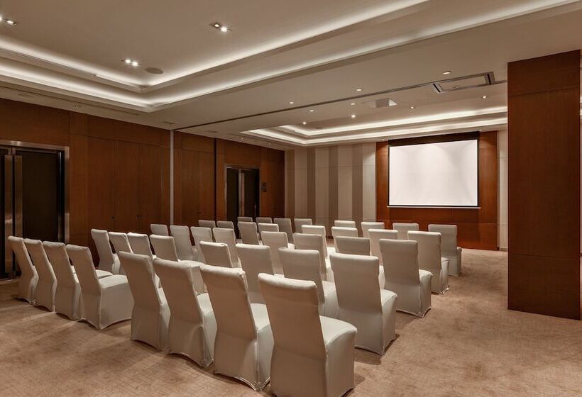 Отель Crowne Plaza Shanghai Anting Auto City