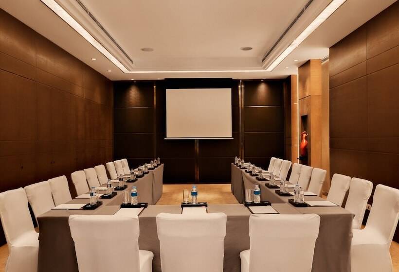 Отель Crowne Plaza Shanghai Anting Auto City