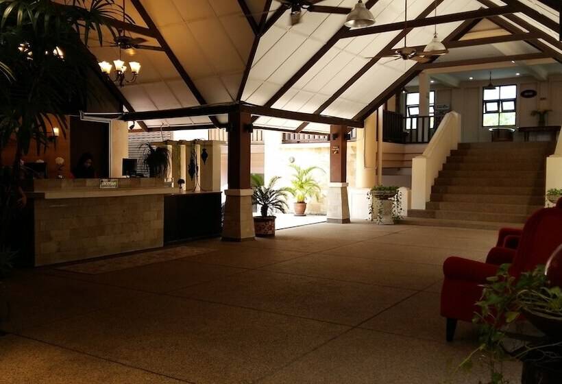 D Feringghi Haus Hotel & Restaurant