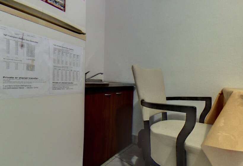 ホテル Damira Rooms