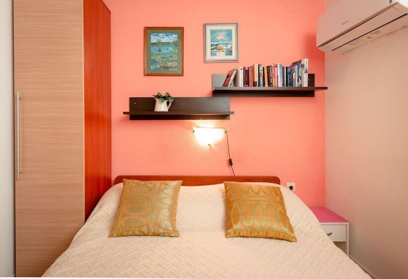 ホテル Damira Rooms