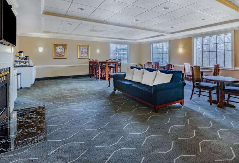 酒店 Days Inn By Wyndham Alta Vista