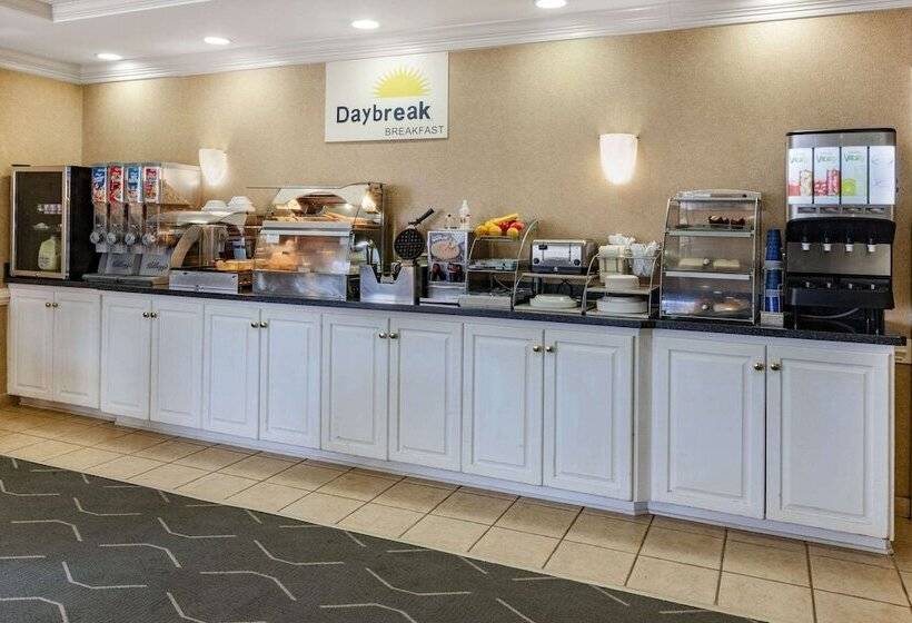 酒店 Days Inn By Wyndham Alta Vista