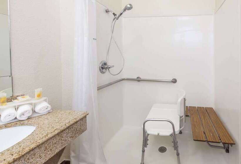 فندق Days Inn & Suites By Wyndham Pasadena