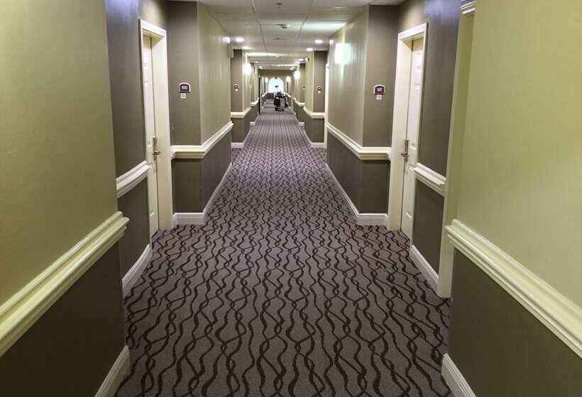 فندق Days Inn & Suites By Wyndham Pasadena