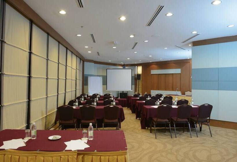 فندق Grand Barakah