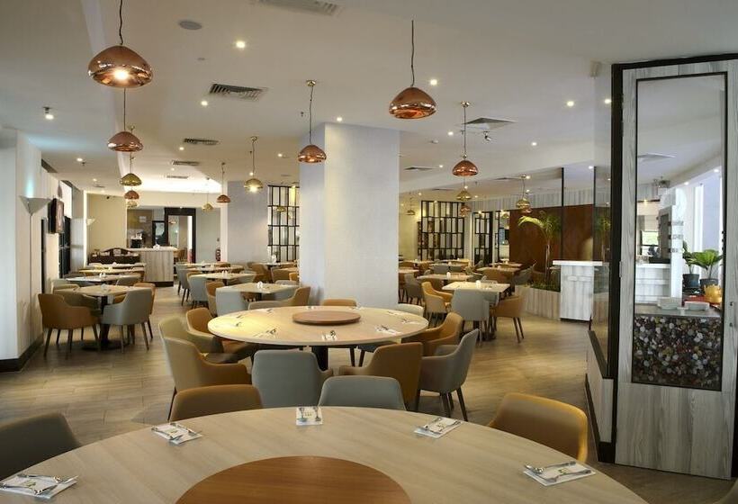 فندق Grand Barakah