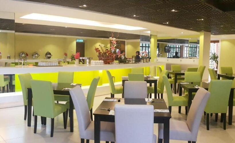 Отель De Palma Resort Kuala Selangor