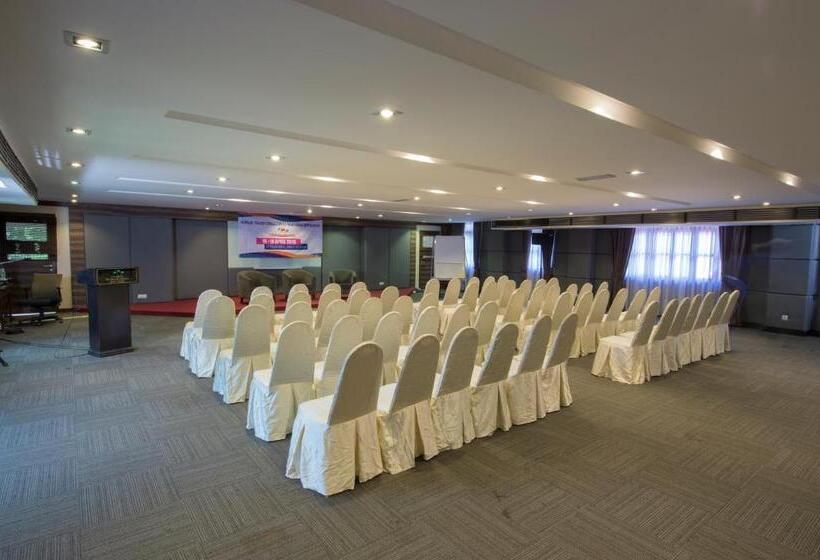 Отель De Palma Resort Kuala Selangor