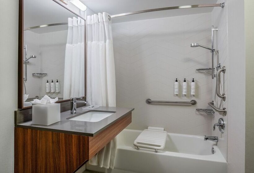 酒店 Fairfield Inn & Suites By Marriott Brunswick Freeport