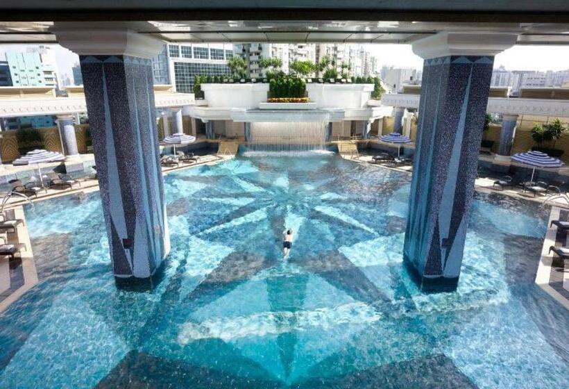 هتل Grand Lisboa Macau