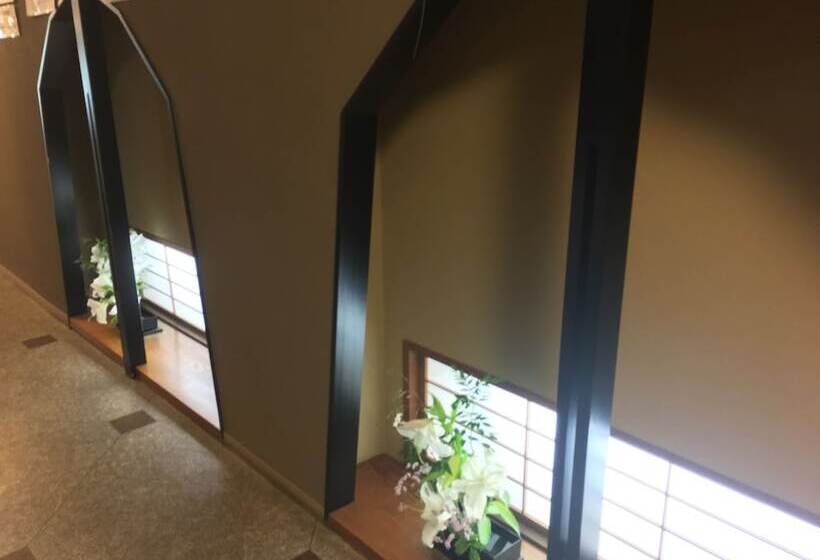 Отель Kaga Yashio