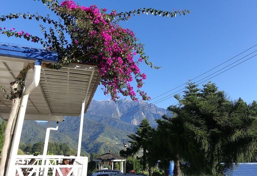 בית מלון כפרי Kinabalu Pine Resorts