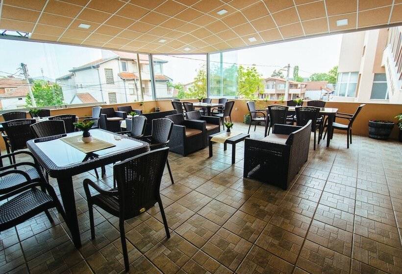 هتل Kristal Palas