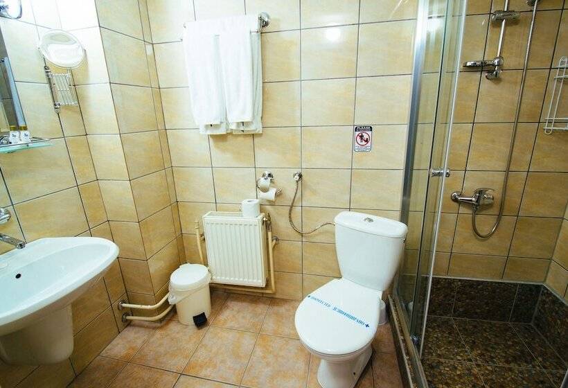 هتل Kristal Palas