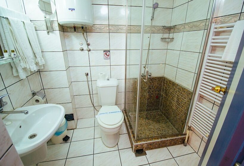 هتل Kristal Palas