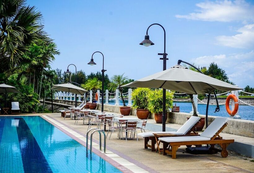 فندق Kudat Golf & Marina Resort
