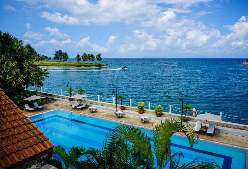 فندق Kudat Golf & Marina Resort