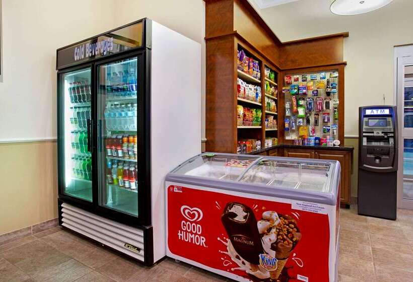 호텔 La Quinta Inn & Suites By Wyndham Stonington Mystic Area