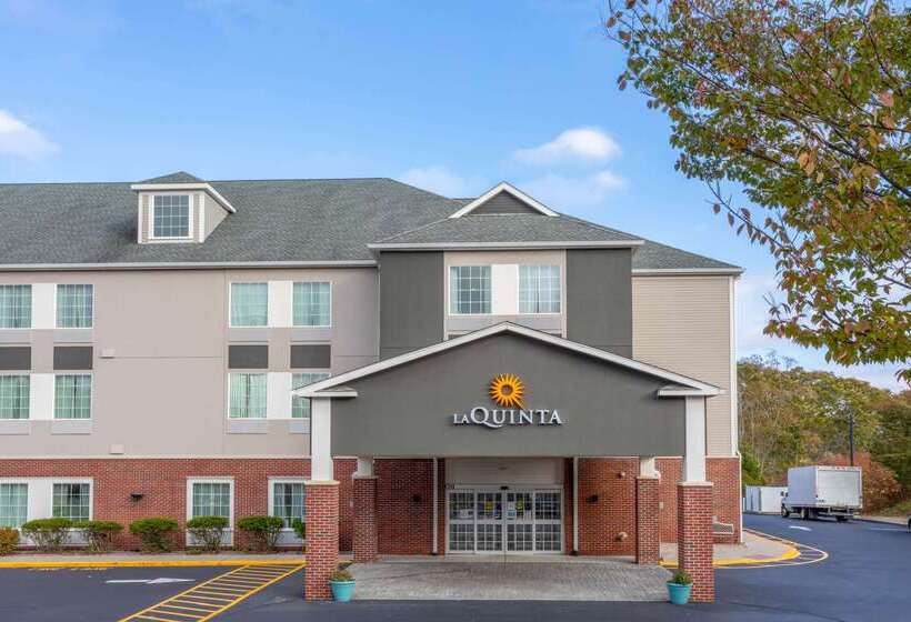 호텔 La Quinta Inn & Suites By Wyndham Stonington Mystic Area