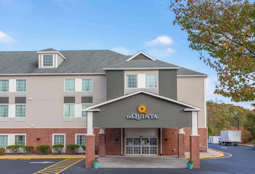 호텔 La Quinta Inn & Suites By Wyndham Stonington Mystic Area
