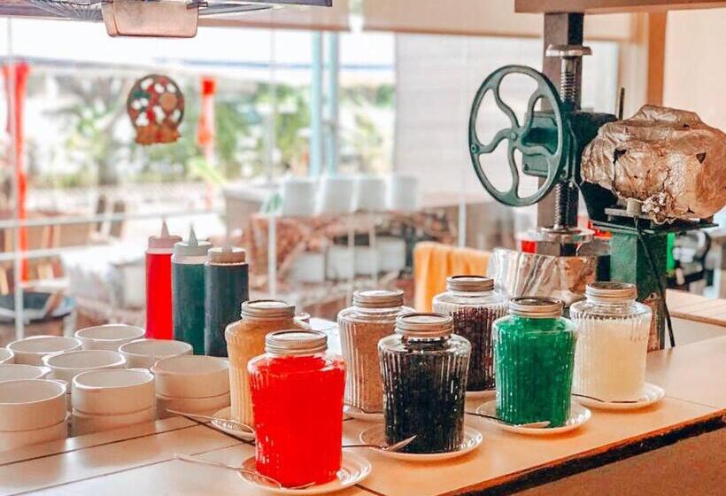 Отель Langkawi Seaview