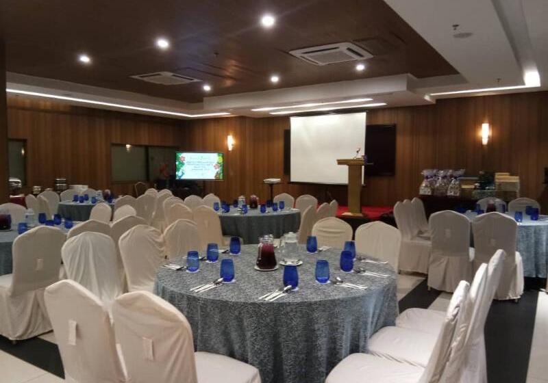 Отель Langkawi Seaview