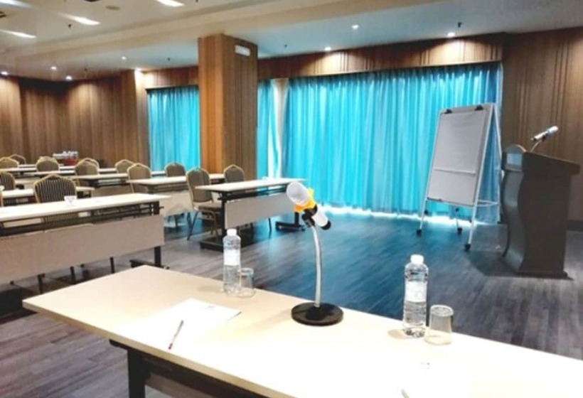 Отель Langkawi Seaview