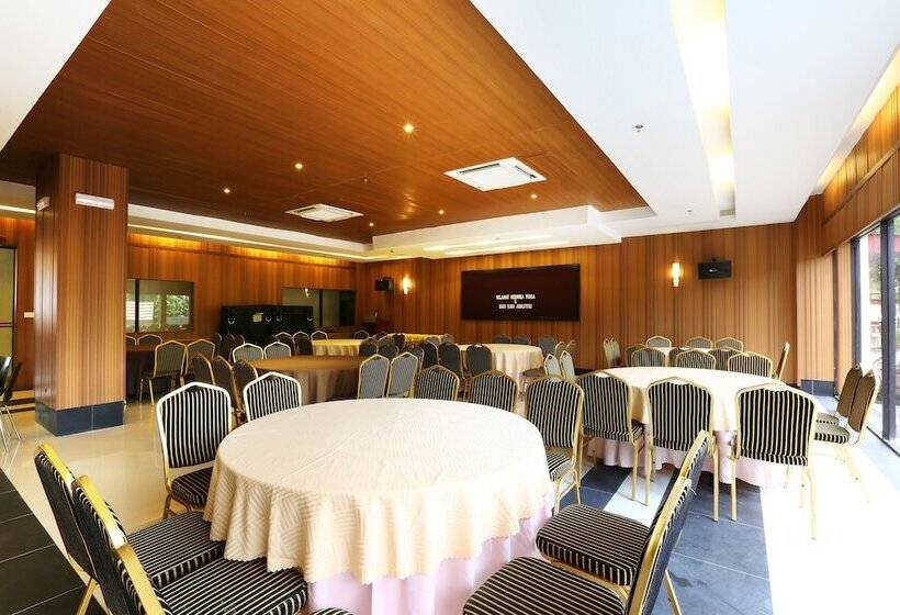 Отель Langkawi Seaview