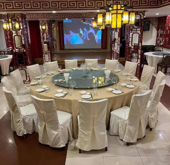 בית מלון כפרי Le President