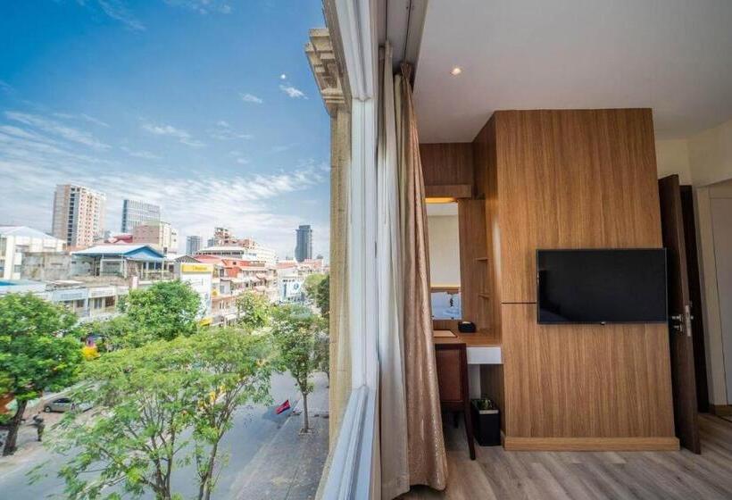 בית מלון כפרי Le President