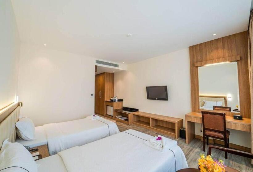 בית מלון כפרי Le President